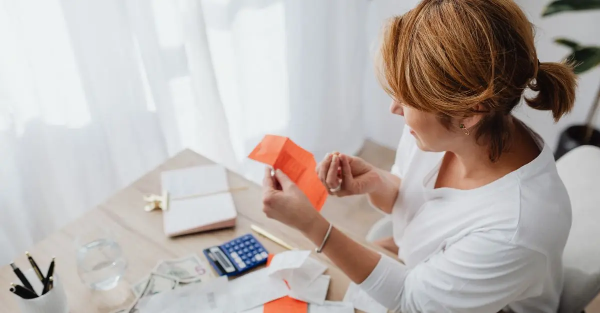 How to Budget Effectively for Black Friday Sales